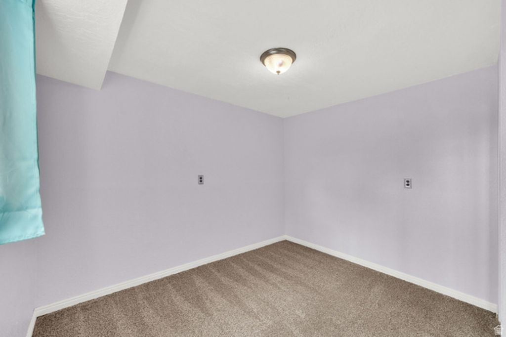 Image 30 of property listing at 6183 S 2375 E, South Ogden, UT 84403