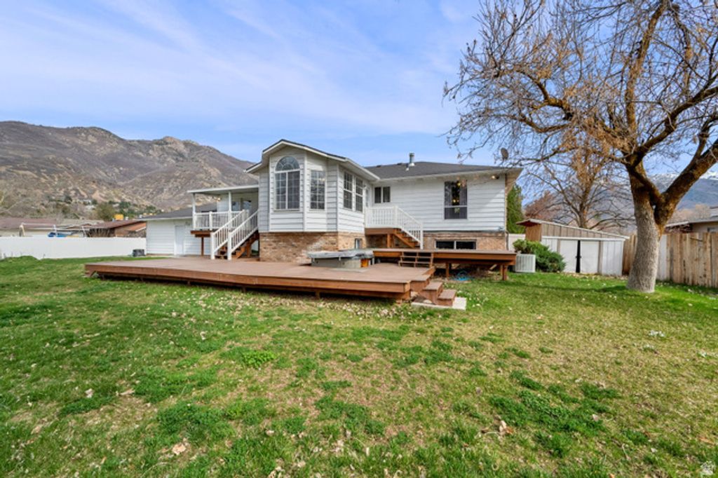Image 39 of property listing at 6183 S 2375 E, South Ogden, UT 84403