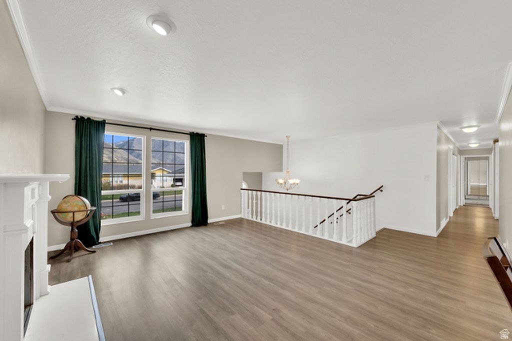 Image 6 of property listing at 6183 S 2375 E, South Ogden, UT 84403