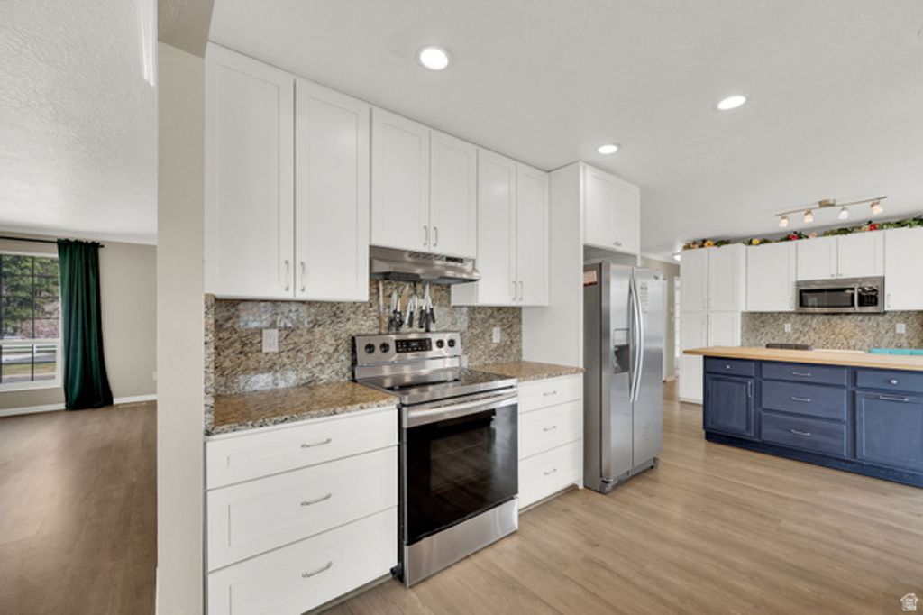 Image 10 of property listing at 6183 S 2375 E, South Ogden, UT 84403