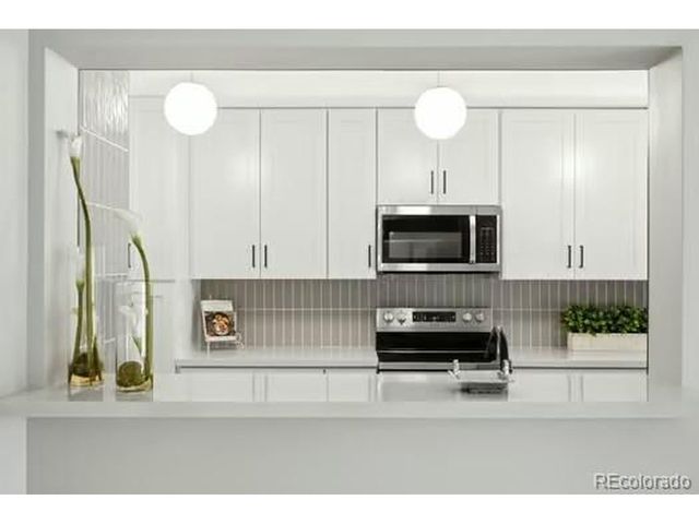 7865 E Mississippi Ave 304, Denver, CO 80247