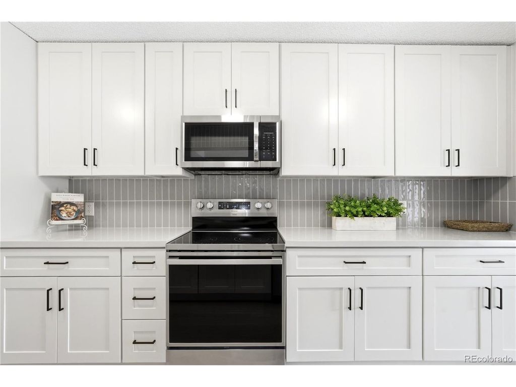 7865 E Mississippi Ave 304, Denver, CO 80247