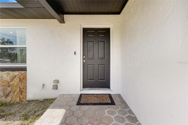712 OAK LANE, Groveland, FL 34736