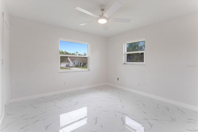 712 OAK LANE, Groveland, FL 34736