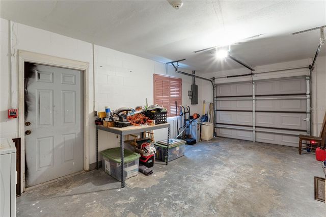 712 OAK LANE, Groveland, FL 34736