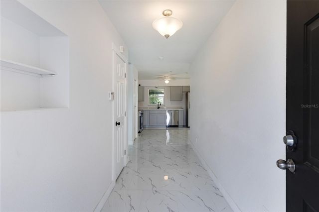 712 OAK LANE, Groveland, FL 34736