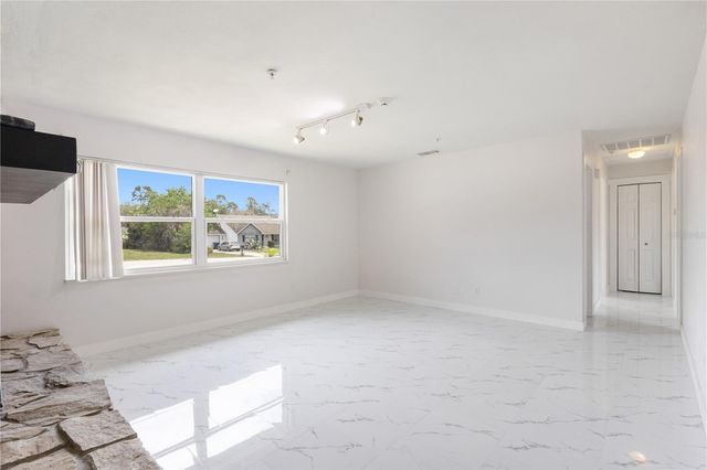 712 OAK LANE, Groveland, FL 34736