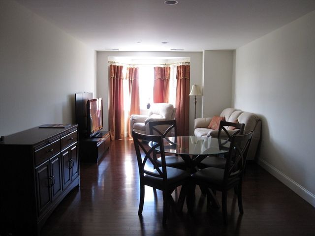 120 Wyllis Ave 319, Everett, MA 02149