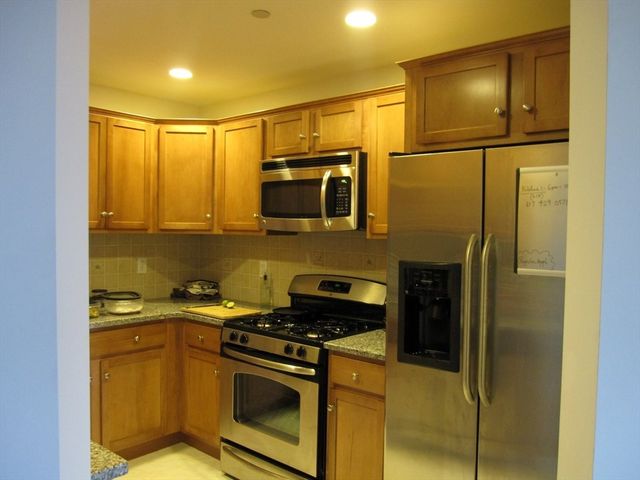 120 Wyllis Ave 319, Everett, MA 02149