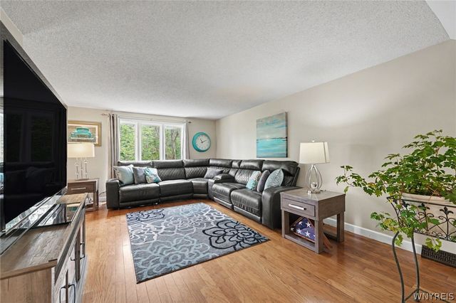 12 Fairlawn Drive, Aurora, NY 14052