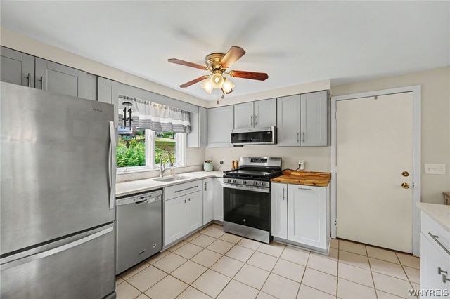 12 Fairlawn Drive, Aurora, NY 14052