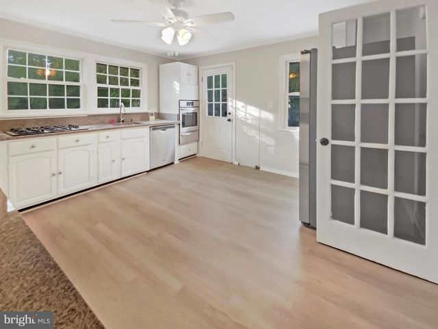 3118 BURGUNDY RD, Alexandria, VA 22303