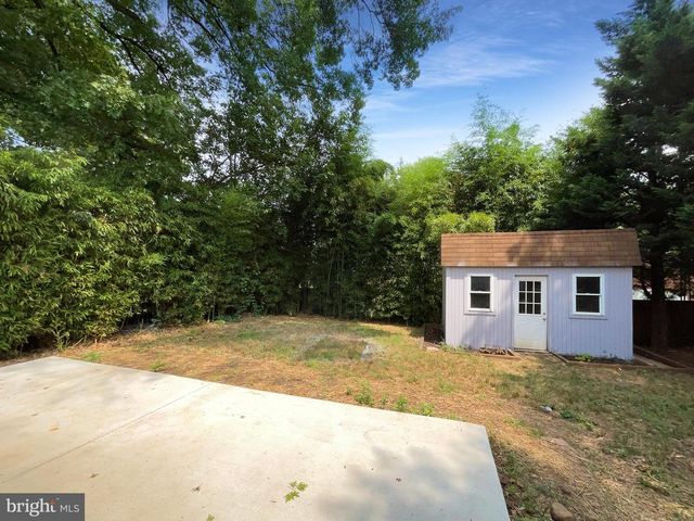 3118 BURGUNDY RD, Alexandria, VA 22303