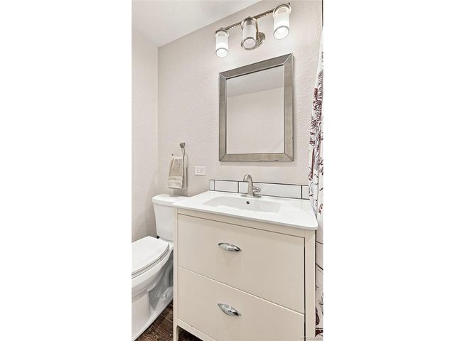 4639 S Fox St, Englewood, CO 80110