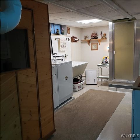 6717 Errick Road, Wheatfield, NY 14120