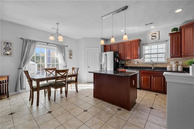 1056 Snead DR, Suffolk, VA 23434