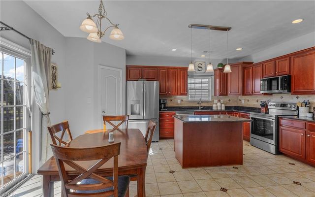 1056 Snead DR, Suffolk, VA 23434