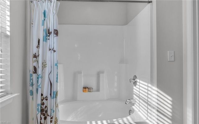 1056 Snead DR, Suffolk, VA 23434