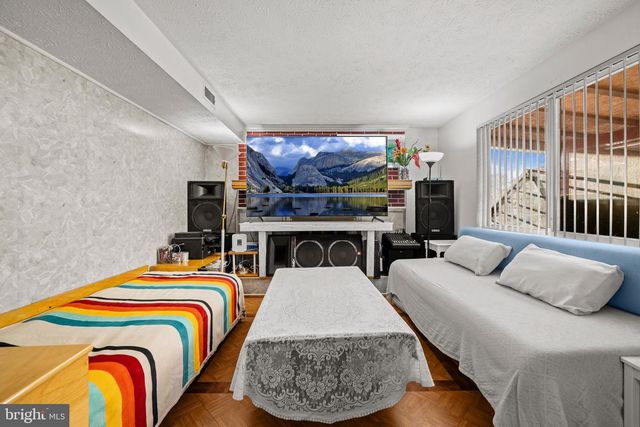 10283 LONG HILL CT, Manassas, VA 20110