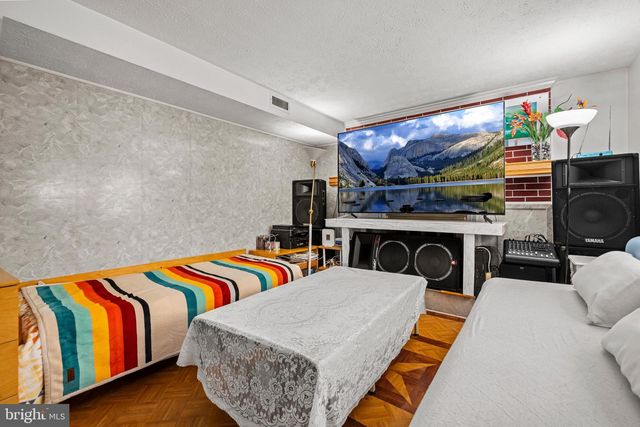 10283 LONG HILL CT, Manassas, VA 20110