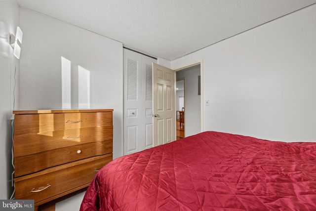 10283 LONG HILL CT, Manassas, VA 20110