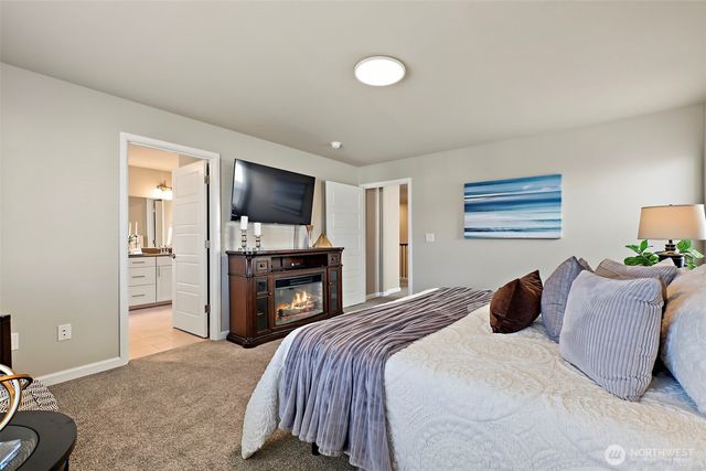 32800 Ash Avenue SE, Black Diamond, WA 98010