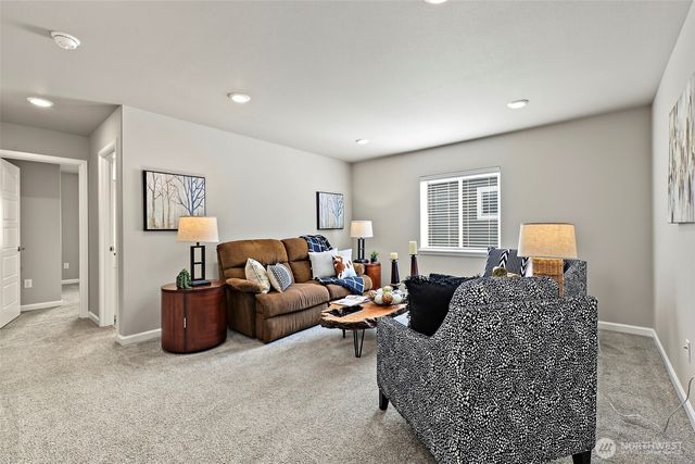 32800 Ash Avenue SE, Black Diamond, WA 98010