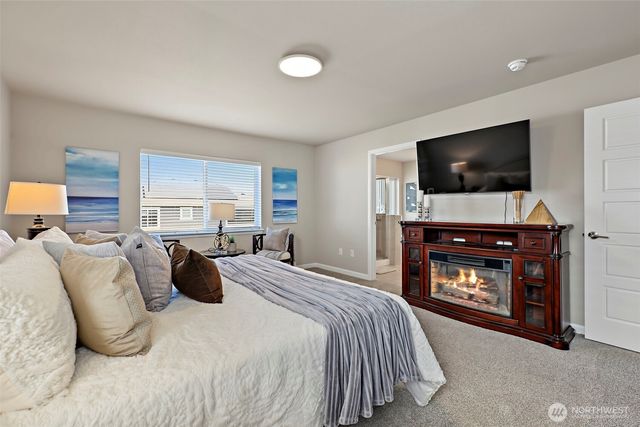 32800 Ash Avenue SE, Black Diamond, WA 98010
