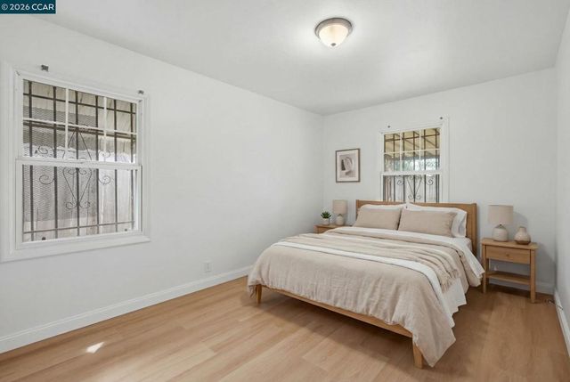 6719 Eastlawn St, Oakland, CA 94621