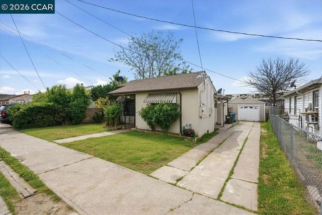 6719 Eastlawn St, Oakland, CA 94621