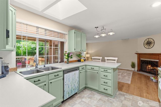 5821 Winnwood Drive SE, Olympia, WA 98513