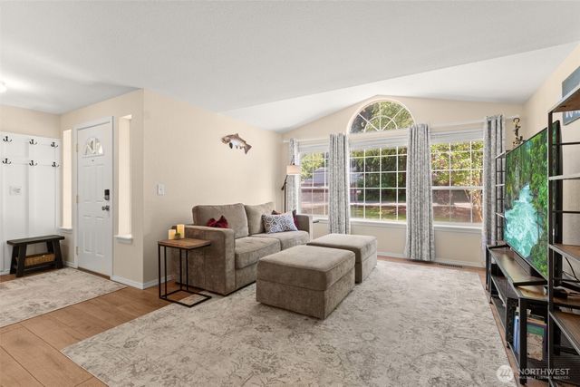 5821 Winnwood Drive SE, Olympia, WA 98513