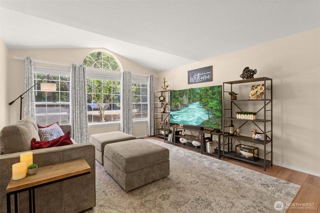 5821 Winnwood Drive SE, Olympia, WA 98513
