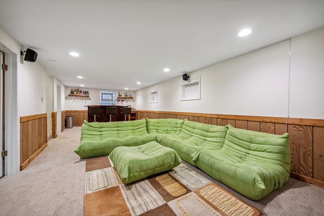 853 Happ Road, Northfield, IL 60093