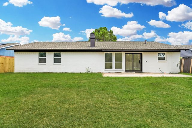 2003 Deerfield Drive, Carrollton, TX 75007