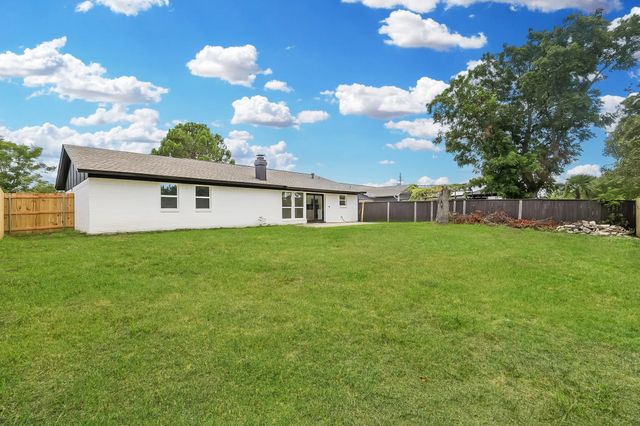 2003 Deerfield Drive, Carrollton, TX 75007