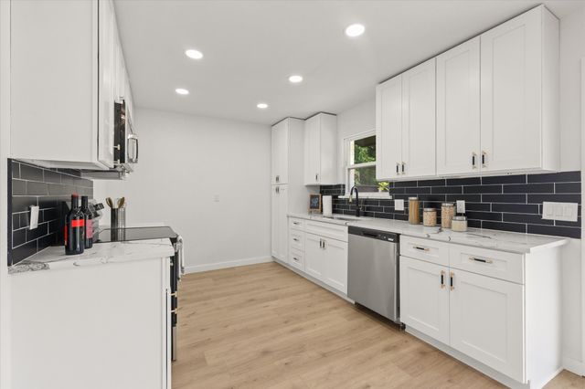 2003 Deerfield Drive, Carrollton, TX 75007