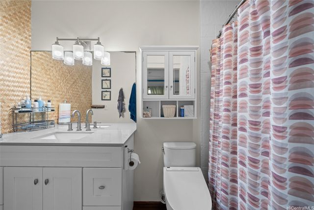 702 Hahaione Street, Honolulu, HI 96825