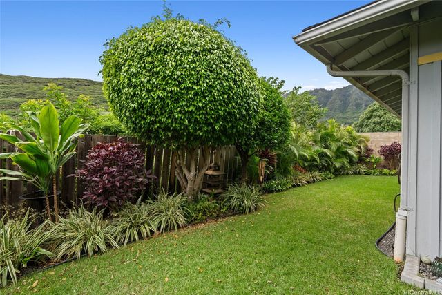 702 Hahaione Street, Honolulu, HI 96825