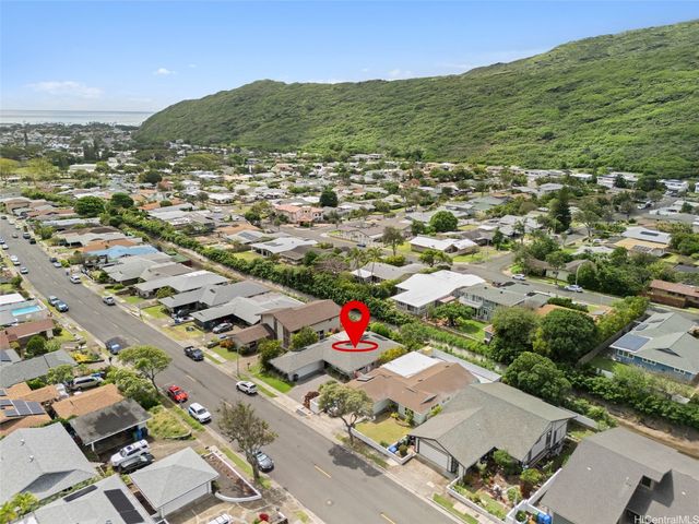 702 Hahaione Street, Honolulu, HI 96825
