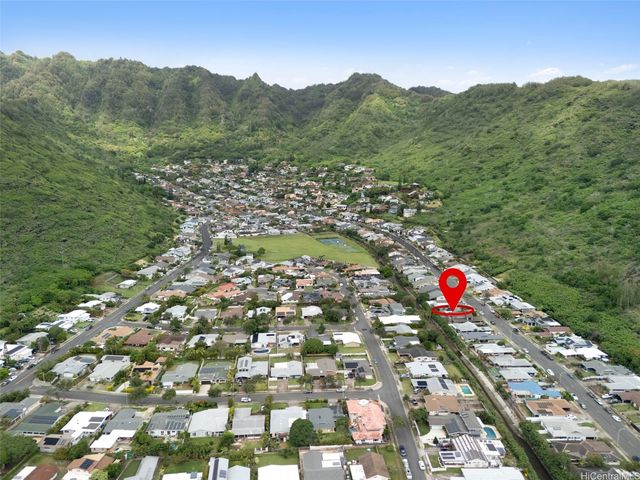 702 Hahaione Street, Honolulu, HI 96825