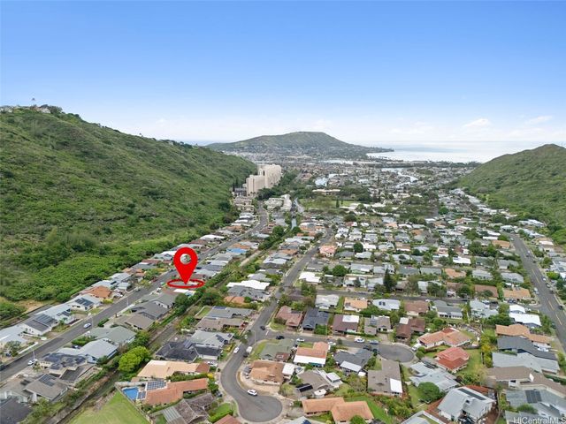 702 Hahaione Street, Honolulu, HI 96825