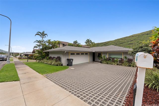 702 Hahaione Street, Honolulu, HI 96825