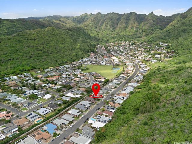 702 Hahaione Street, Honolulu, HI 96825