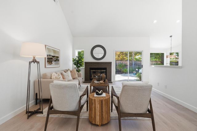 282 Thorndike Way, Folsom, CA 95630