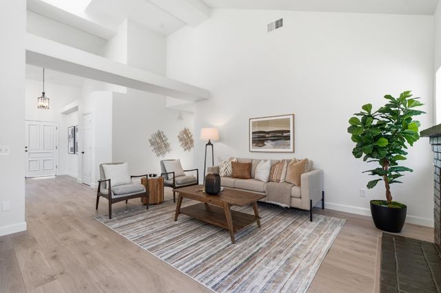 282 Thorndike Way, Folsom, CA 95630