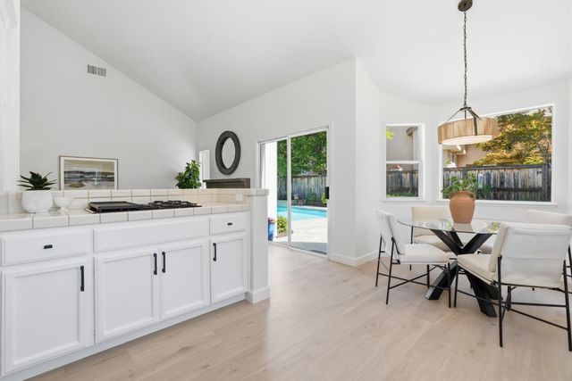 282 Thorndike Way, Folsom, CA 95630