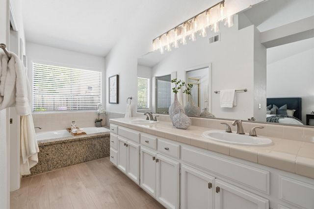 282 Thorndike Way, Folsom, CA 95630
