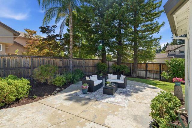 282 Thorndike Way, Folsom, CA 95630