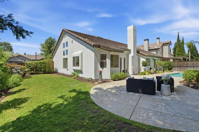 282 Thorndike Way, Folsom, CA 95630